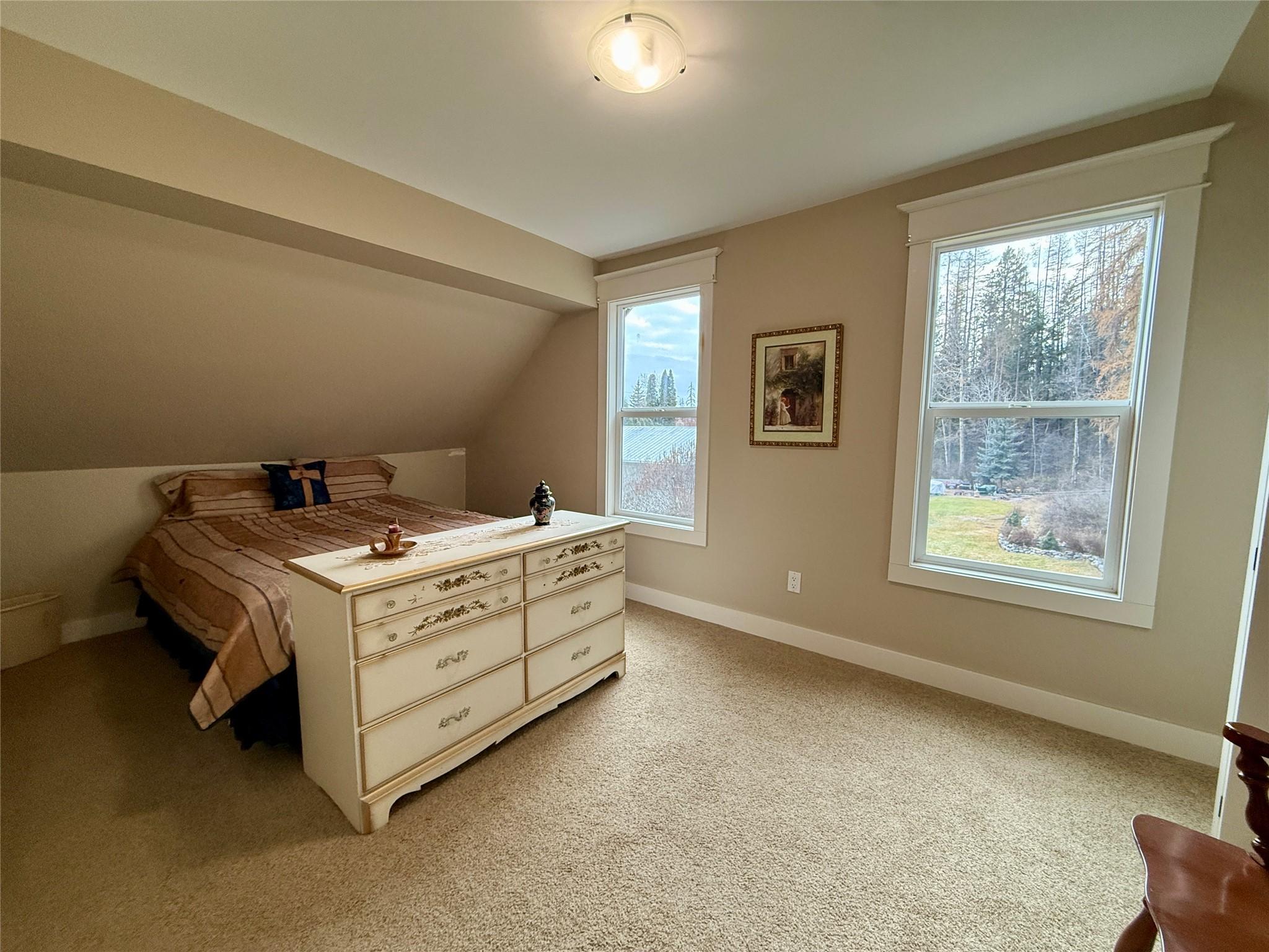 311 302Nd Avenue, Kimberley, BC - Indoor Photo Showing Bedroom