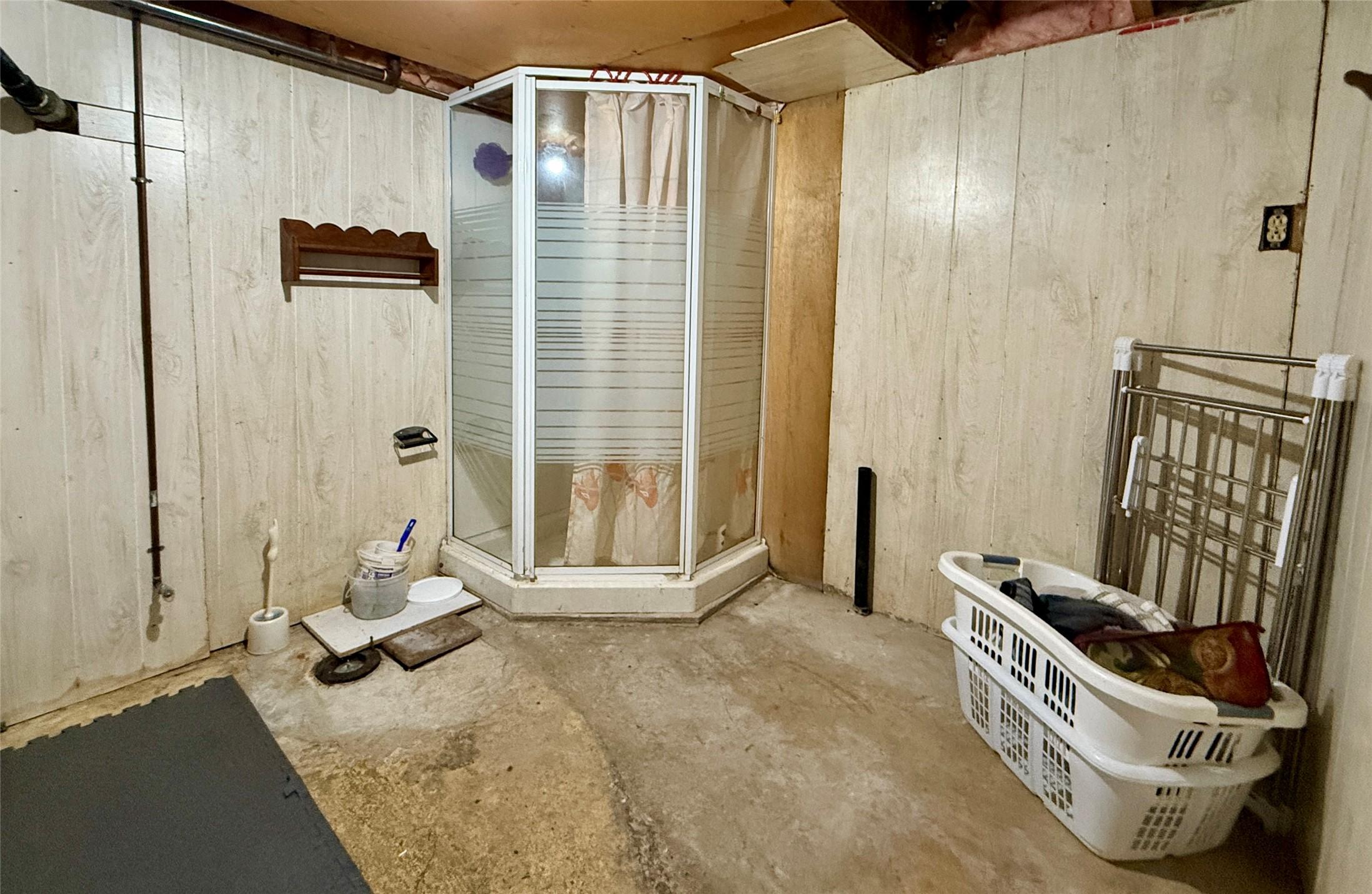 311 302Nd Avenue, Kimberley, BC - Indoor Photo Showing Other Room