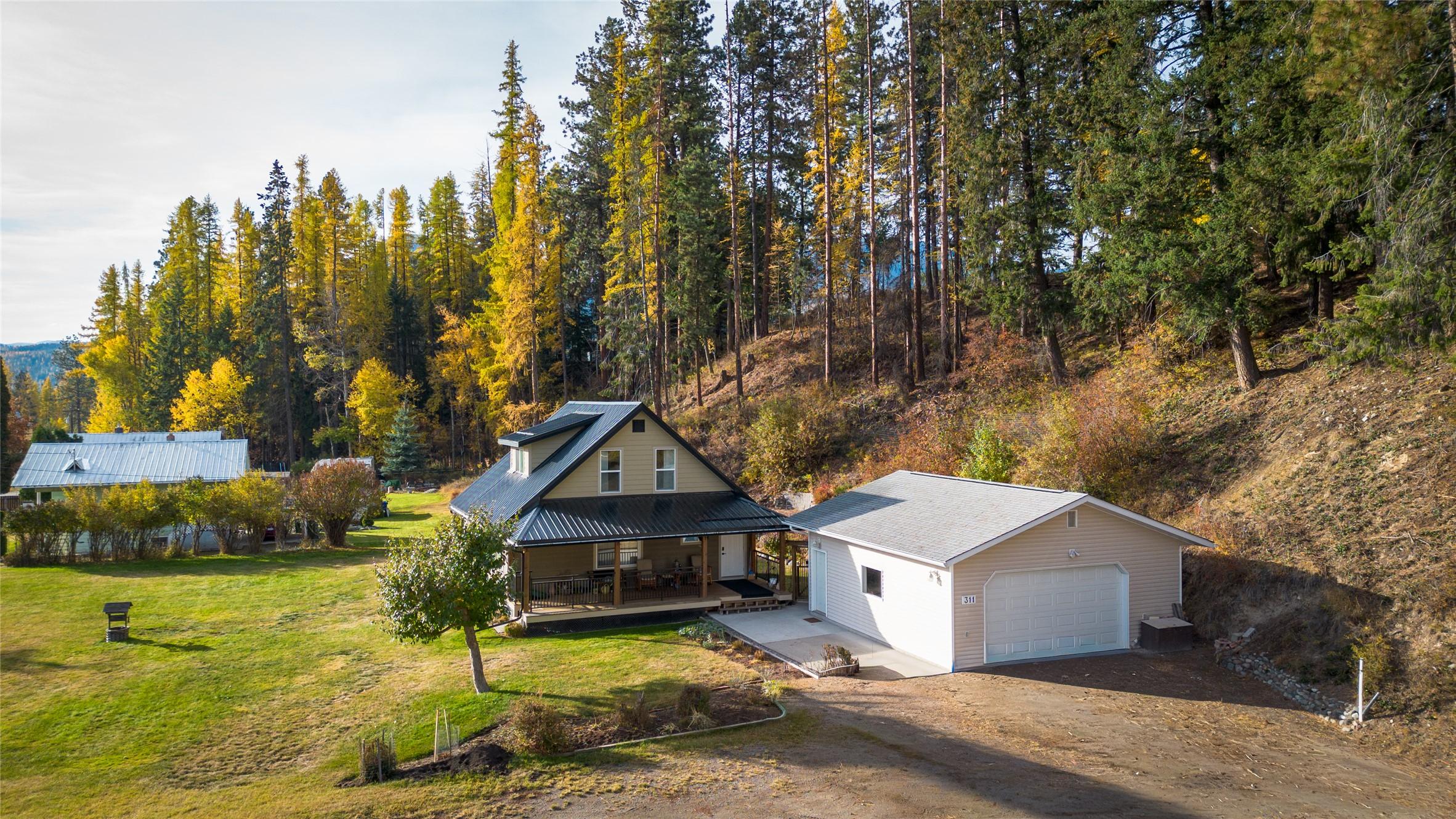311 302Nd Avenue, Kimberley, BC - Outdoor With Deck Patio Veranda