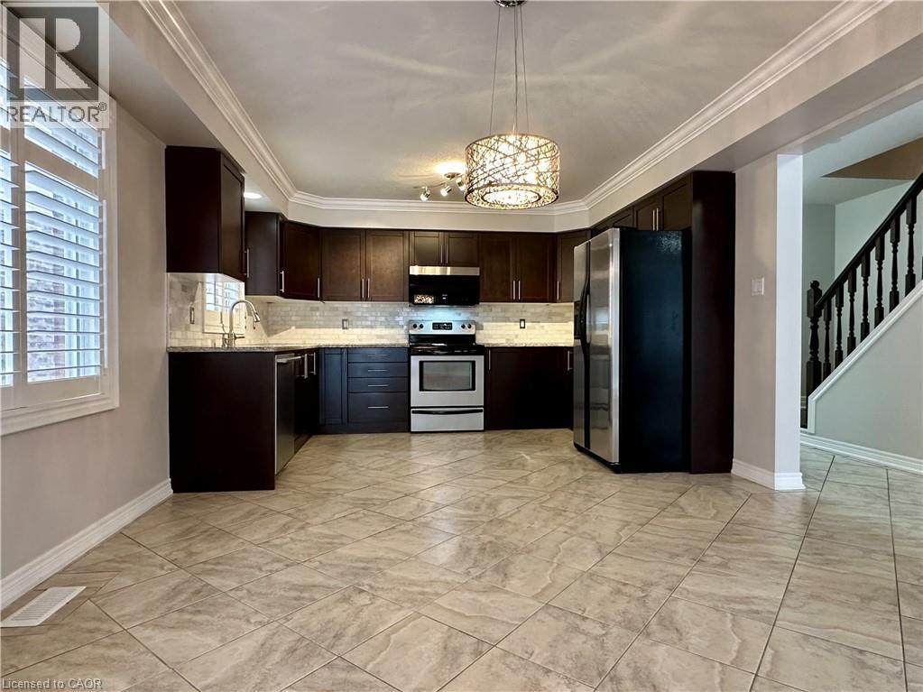 1409 Old Zeller Drive, Kitchener, ON - Indoor Photo Showing Kitchen