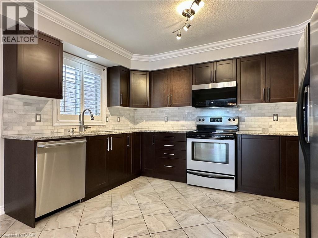 1409 Old Zeller Drive, Kitchener, ON - Indoor Photo Showing Kitchen With Upgraded Kitchen