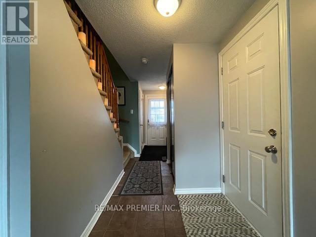 105 Courtney Crescent, Barrie, ON - Indoor Photo Showing Other Room