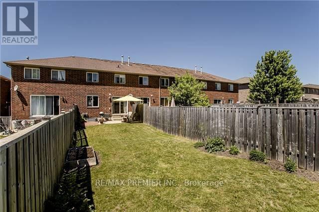 105 Courtney Crescent, Barrie, ON - Outdoor