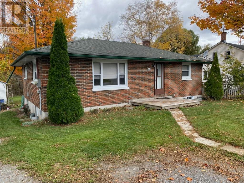 58 North Street N, Clarington (Newcastle), ON - Outdoor
