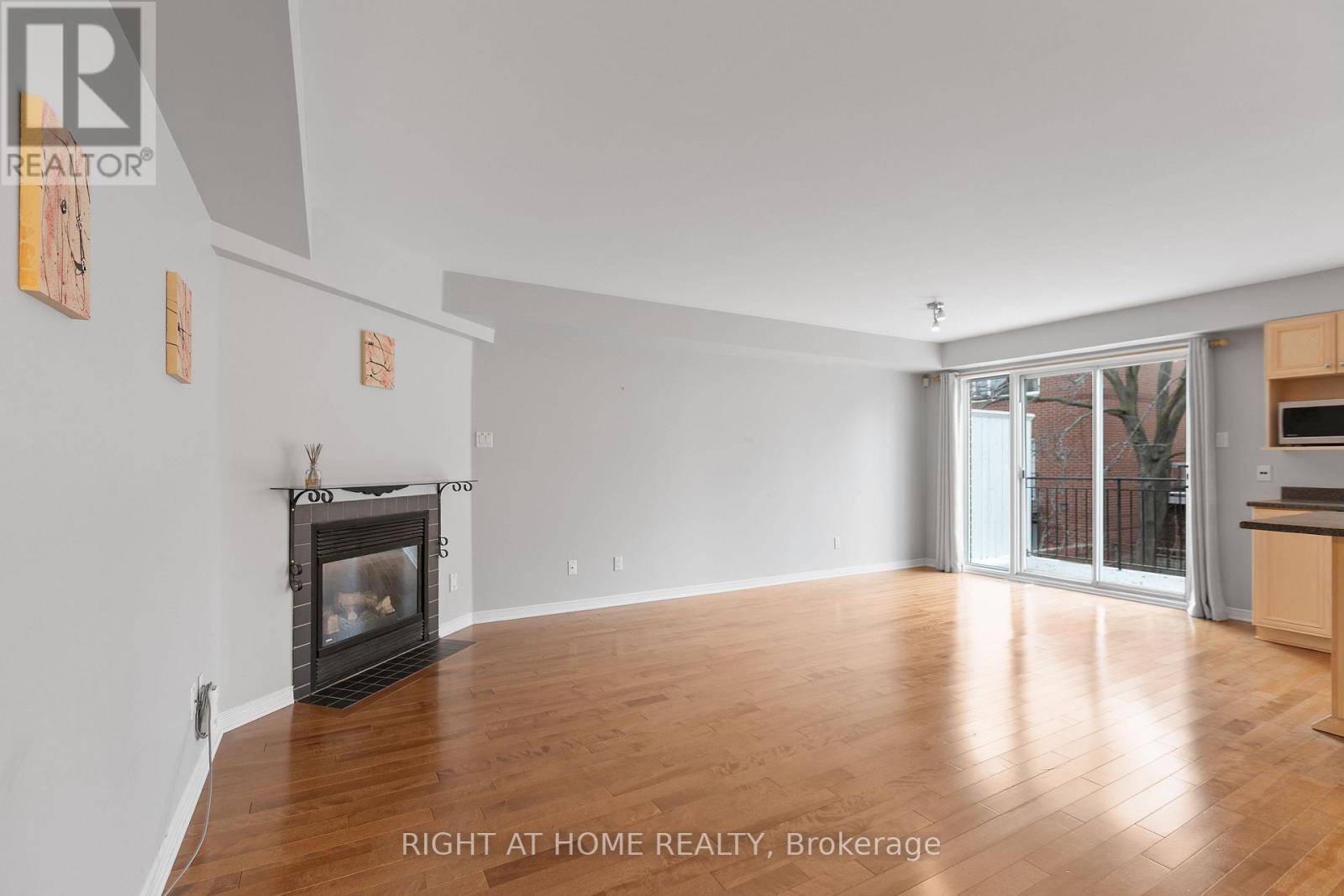 4 Thorburn Private, Ottawa, ON - Indoor With Fireplace