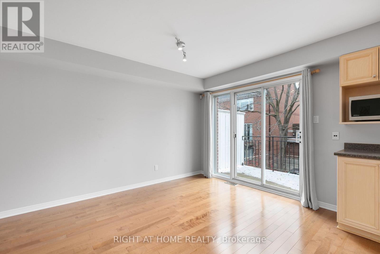 4 Thorburn Private, Ottawa, ON - Indoor Photo Showing Other Room
