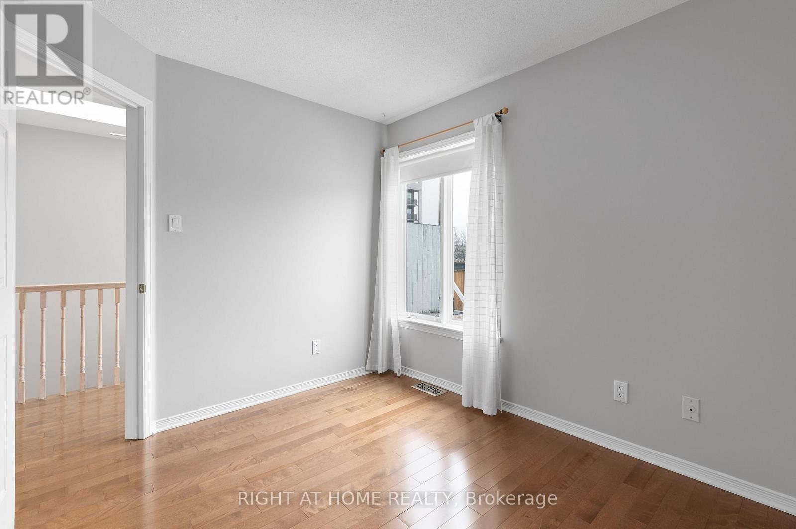 4 Thorburn Private, Ottawa, ON - Indoor Photo Showing Other Room