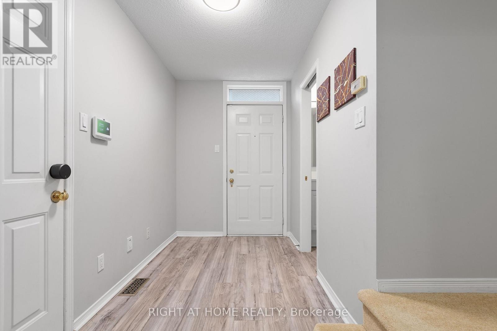 4 Thorburn Private, Ottawa, ON - Indoor Photo Showing Other Room