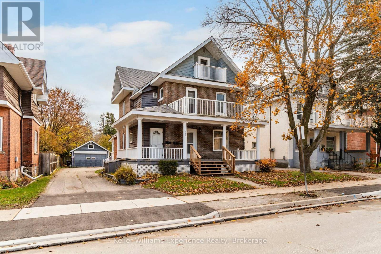 565 Yonge Street, Midland, ON - Outdoor With Deck Patio Veranda With Facade