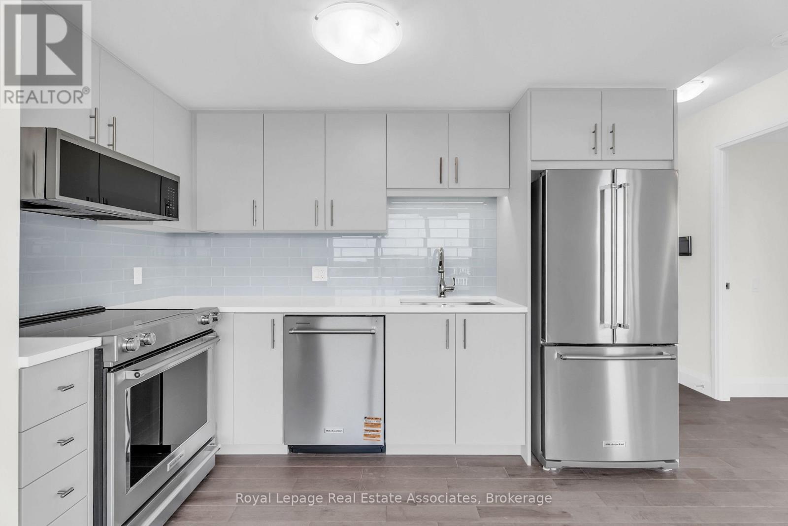 1212 - 93 Arthur Street S, Guelph, ON - Indoor Photo Showing Kitchen With Upgraded Kitchen