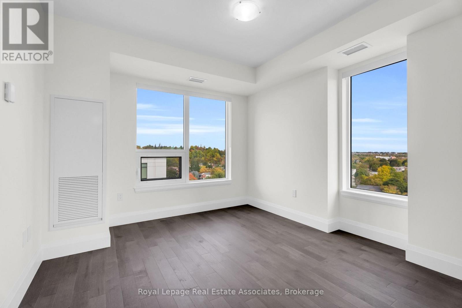 1212 - 93 Arthur Street S, Guelph, ON - Indoor Photo Showing Other Room