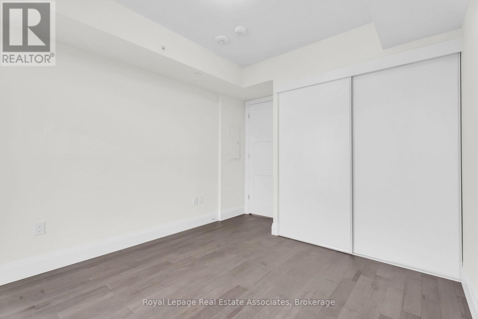 1212 - 93 Arthur Street S, Guelph, ON - Indoor Photo Showing Other Room