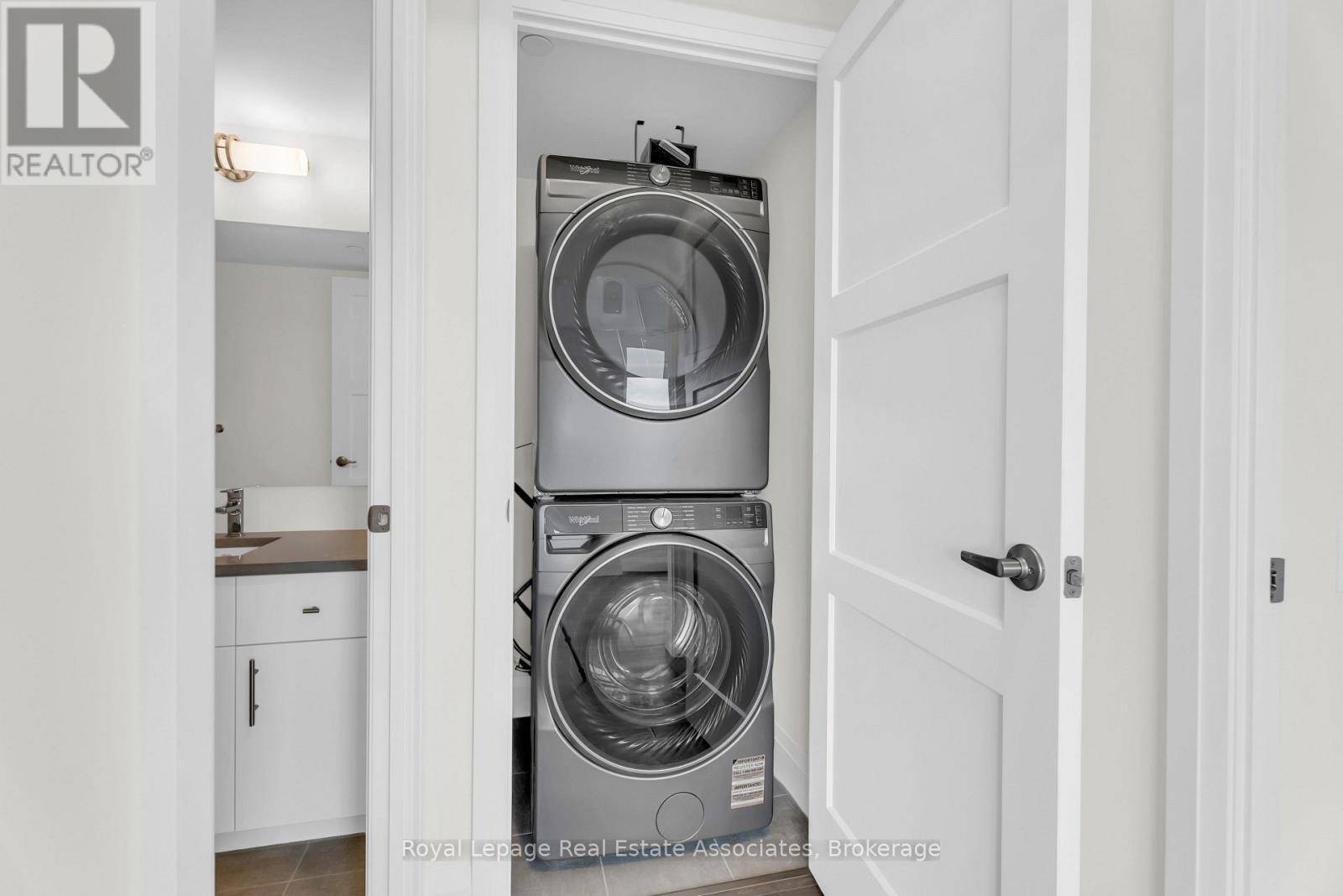 1212 - 93 Arthur Street S, Guelph, ON - Indoor Photo Showing Laundry Room