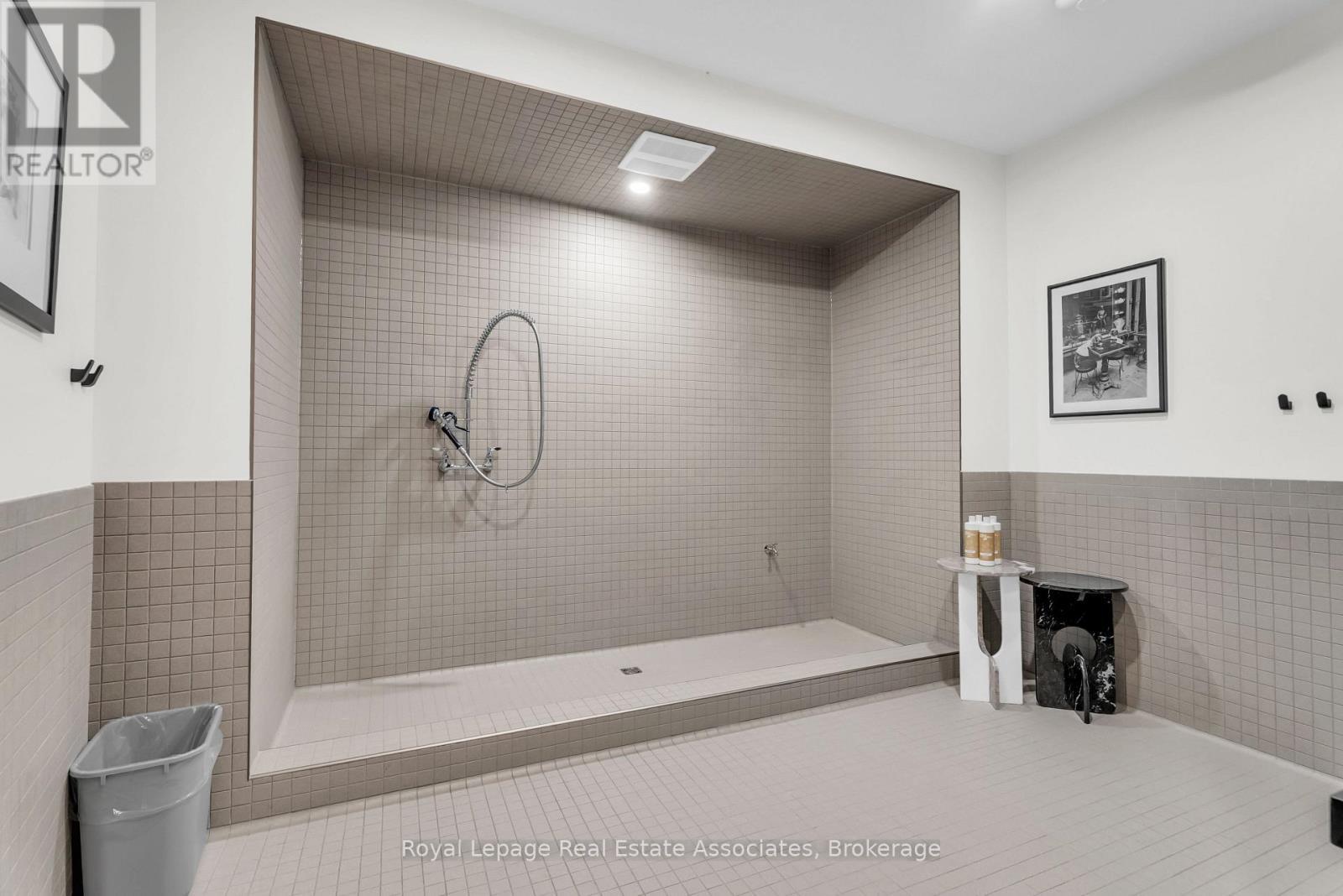 1212 - 93 Arthur Street S, Guelph, ON - Indoor Photo Showing Bathroom