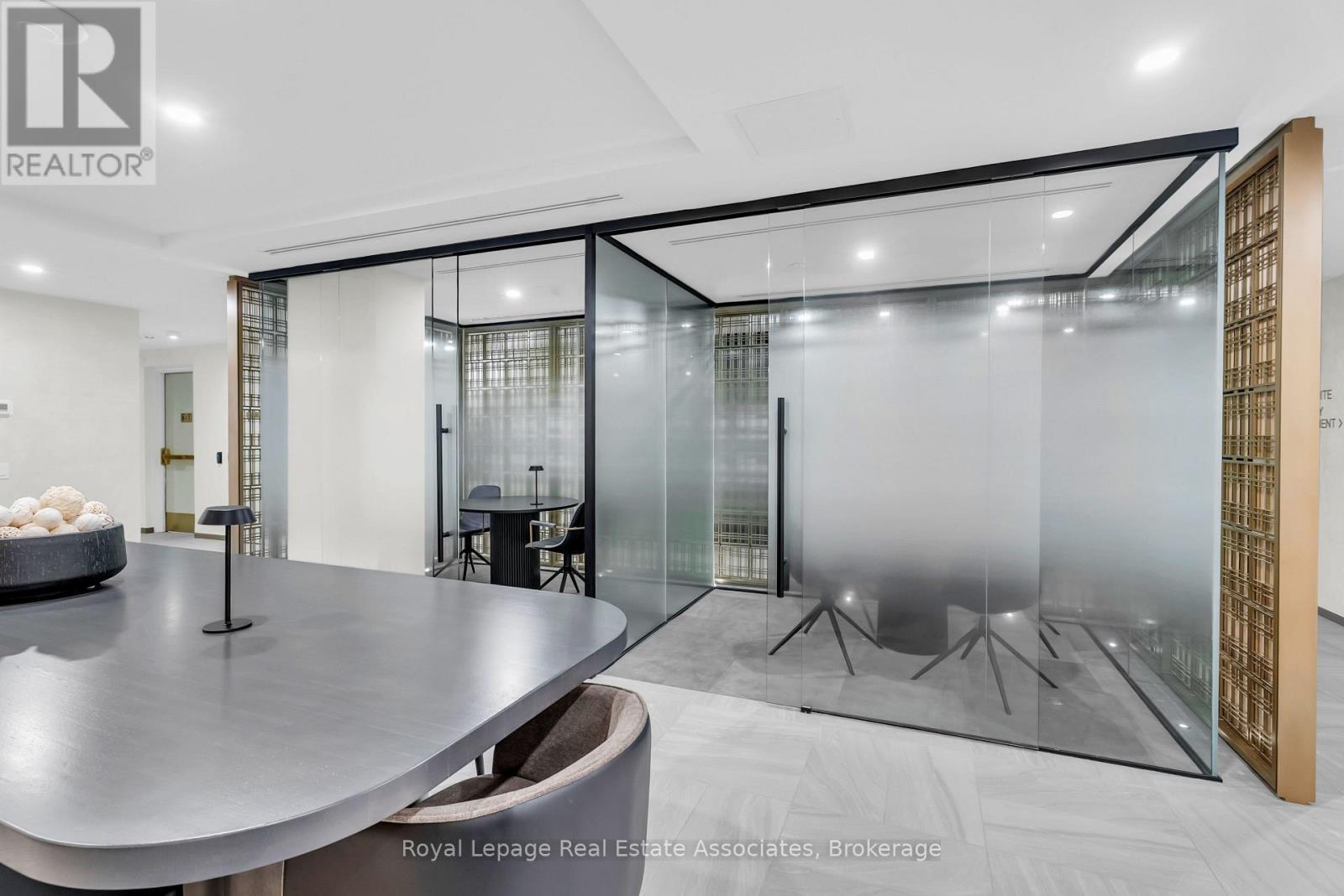 1212 - 93 Arthur Street S, Guelph, ON - Indoor