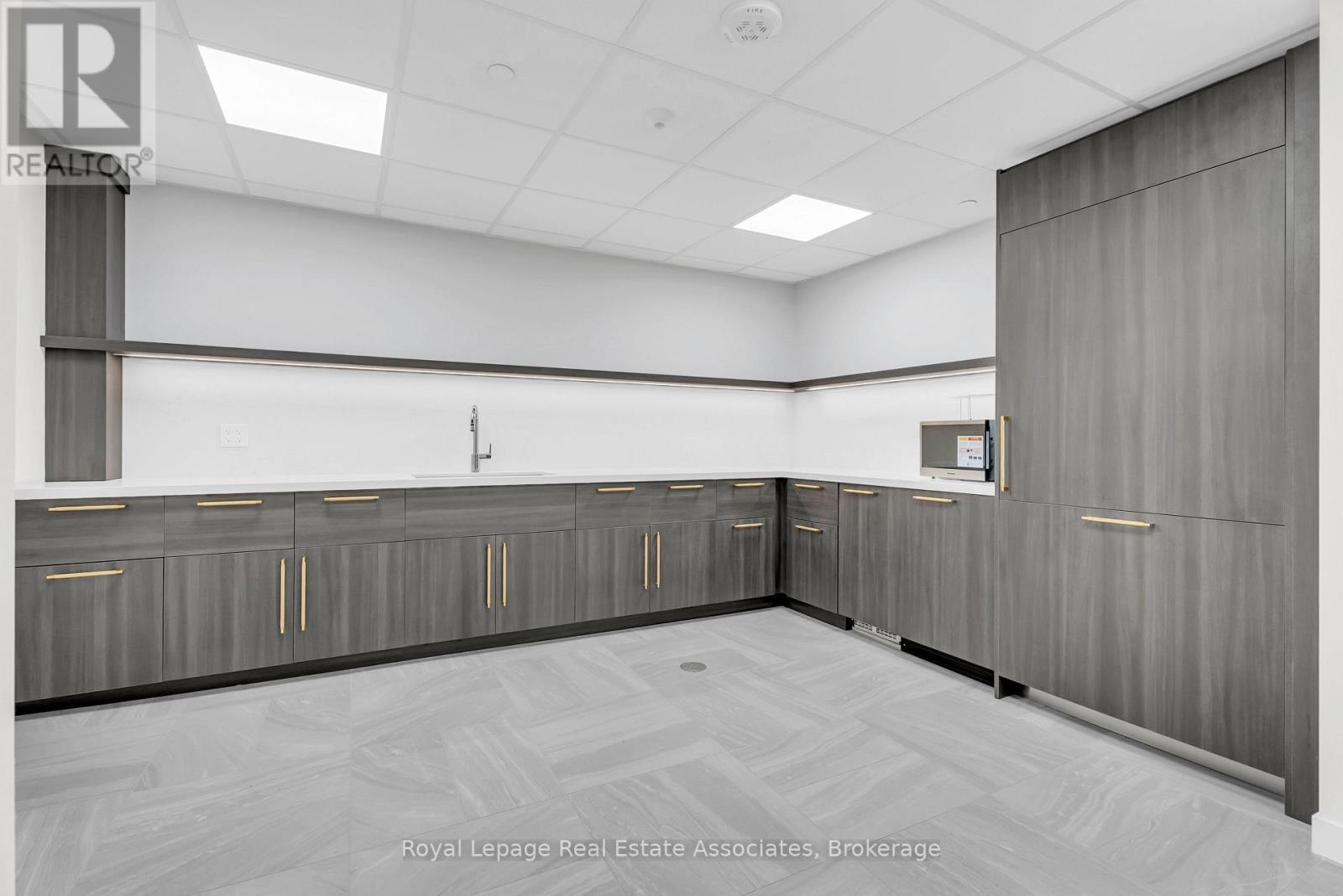 1212 - 93 Arthur Street S, Guelph, ON - Indoor Photo Showing Other Room