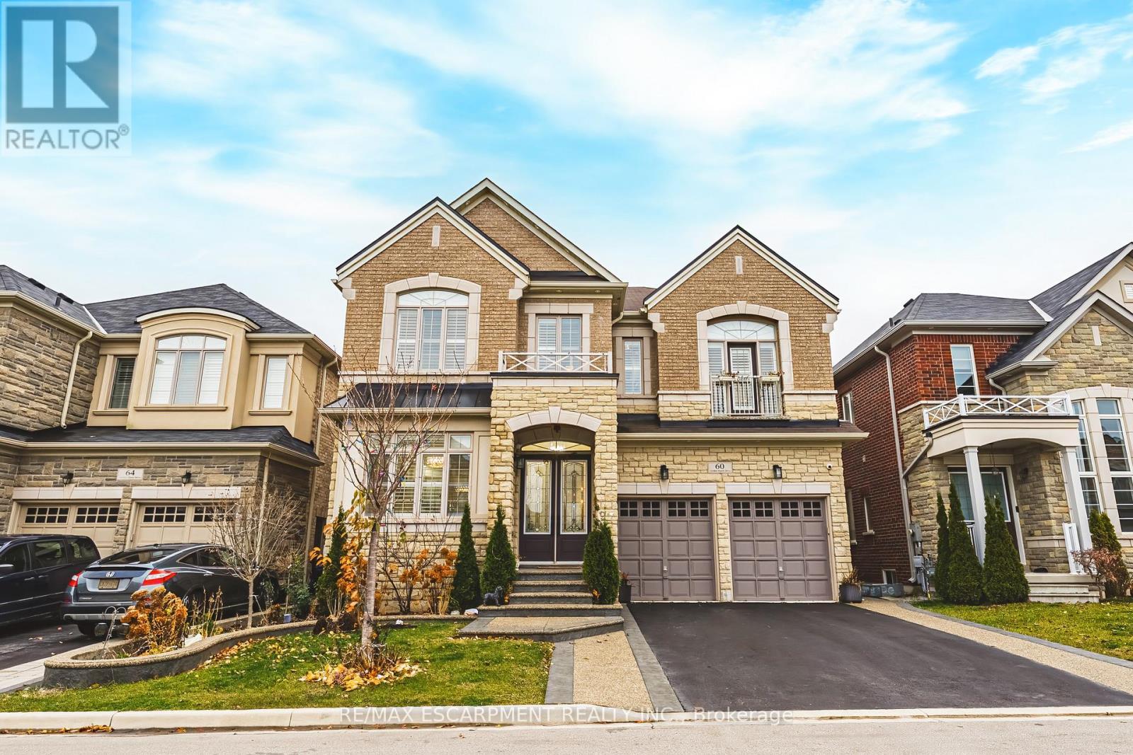 60 Golden Hawk Drive, Hamilton, ON - Outdoor With Facade