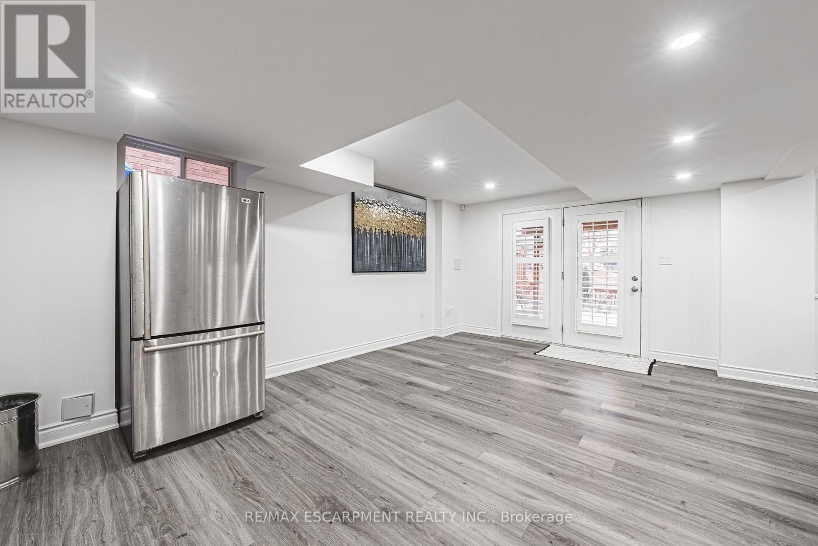 60 Golden Hawk Drive, Hamilton, ON - Indoor