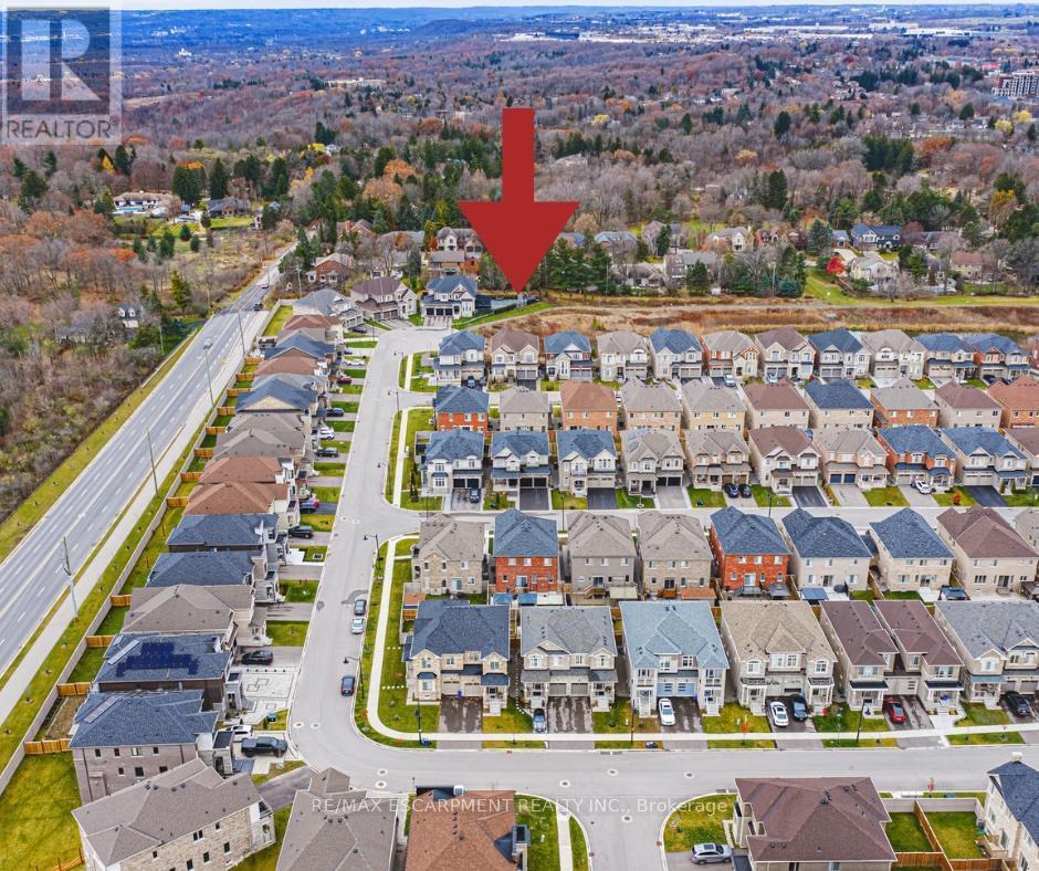 60 Golden Hawk Drive, Hamilton, ON - Outdoor With View