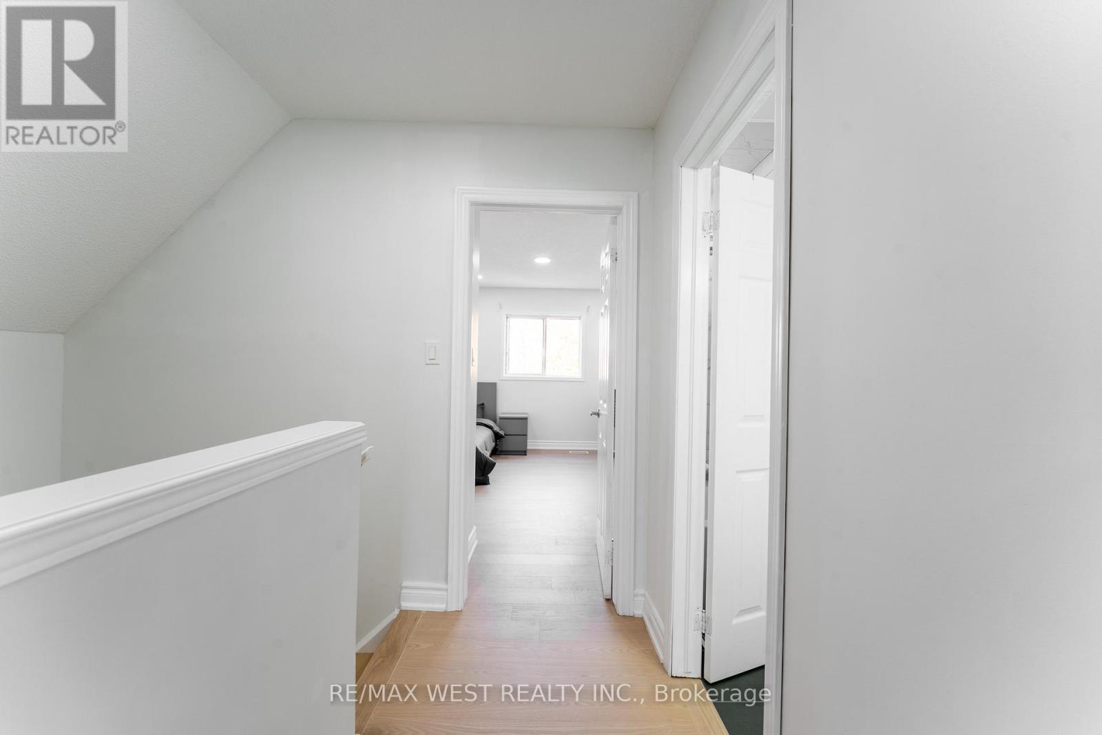721 Acadia Drive, Hamilton, ON - Indoor Photo Showing Other Room
