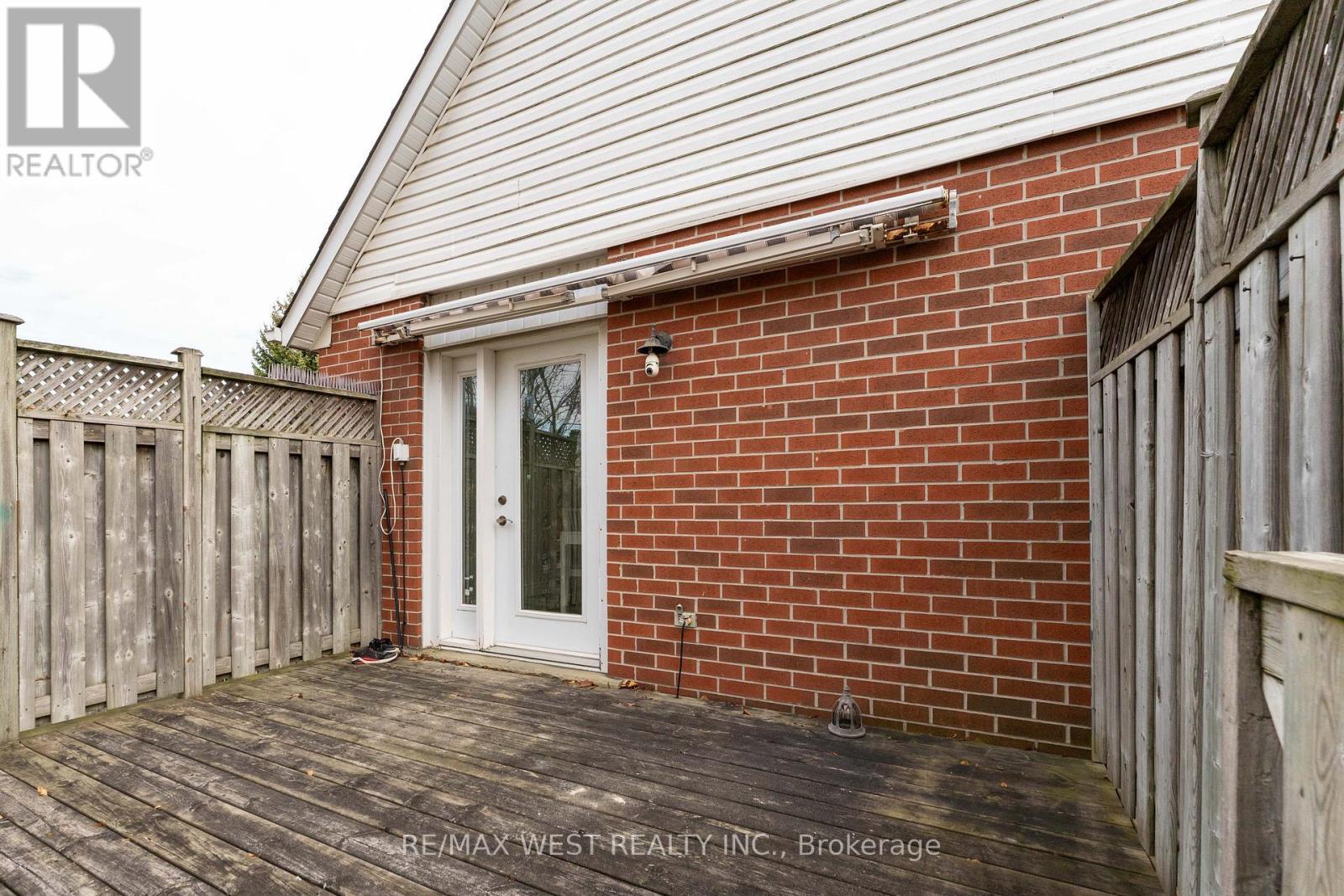 721 Acadia Drive, Hamilton, ON - Outdoor With Exterior