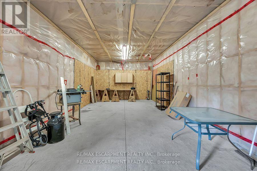 160 Elizabeth Crescent, Haldimand, ON - Indoor Photo Showing Other Room