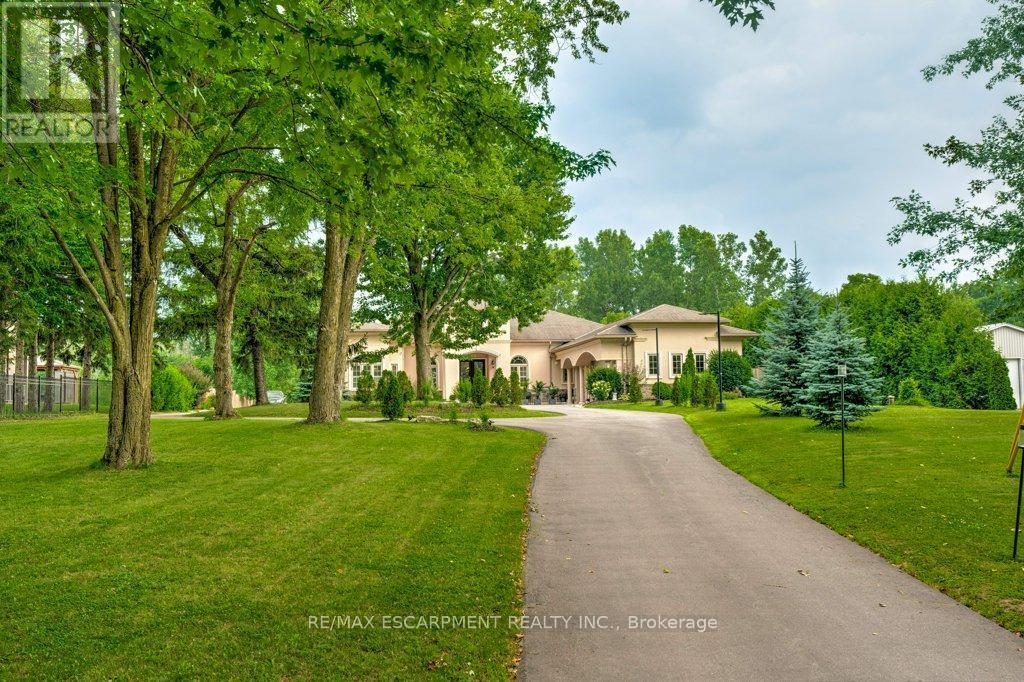 2462 No 2 Side Road, Burlington, ON - Outdoor