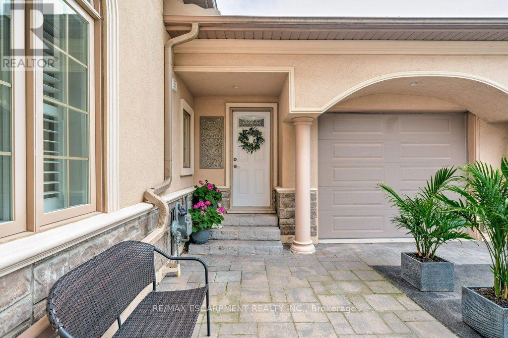 2462 No 2 Side Road, Burlington, ON - Outdoor With Exterior