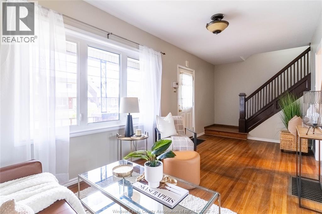 1161 Elm, Windsor, ON - Indoor