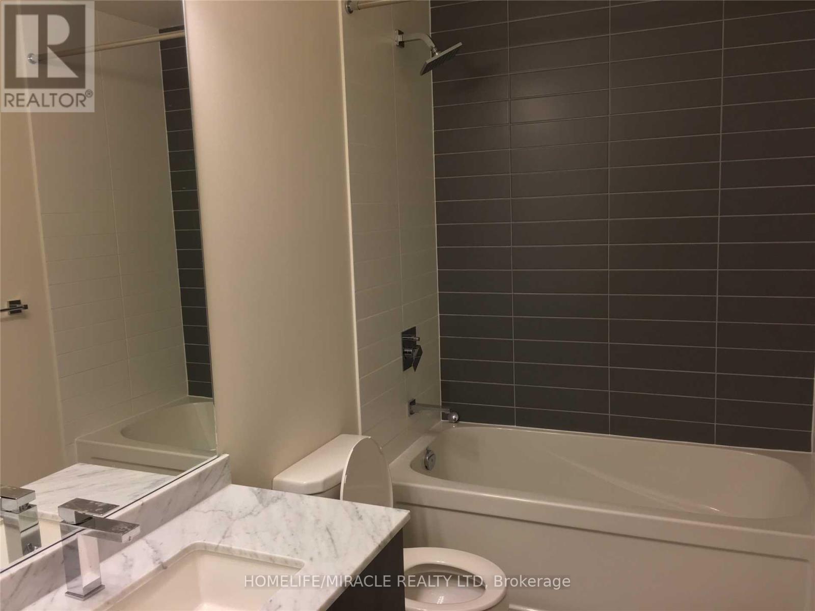 3708 - 510 Curran Place, Mississauga, ON - Indoor Photo Showing Bathroom