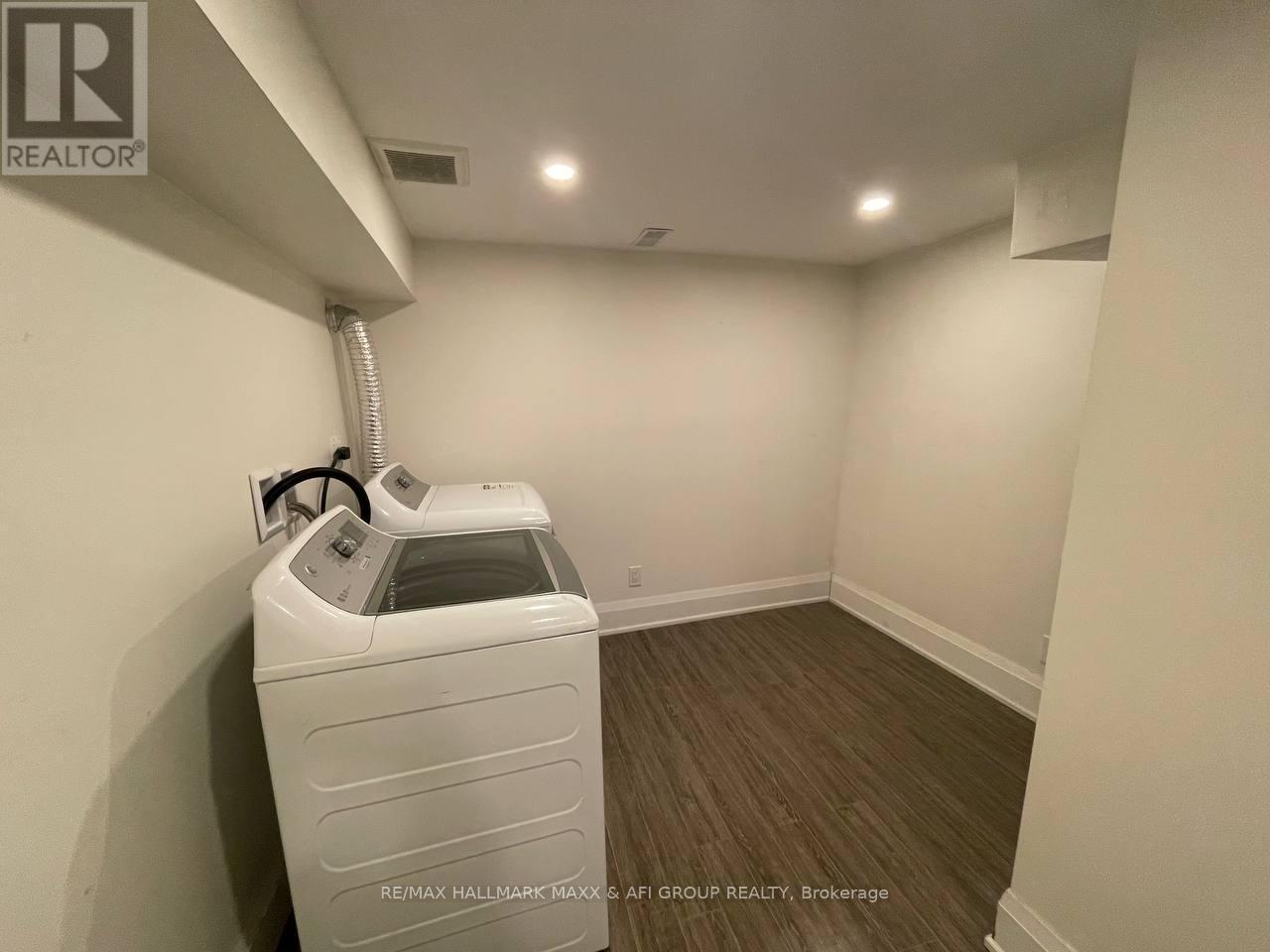 Bsmt - 3869 Mayla Drive E, Mississauga, ON - Indoor Photo Showing Laundry Room