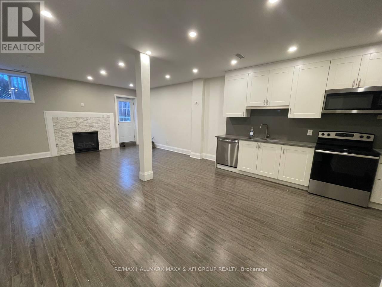 Bsmt - 3869 Mayla Drive E, Mississauga, ON - Indoor Photo Showing Kitchen