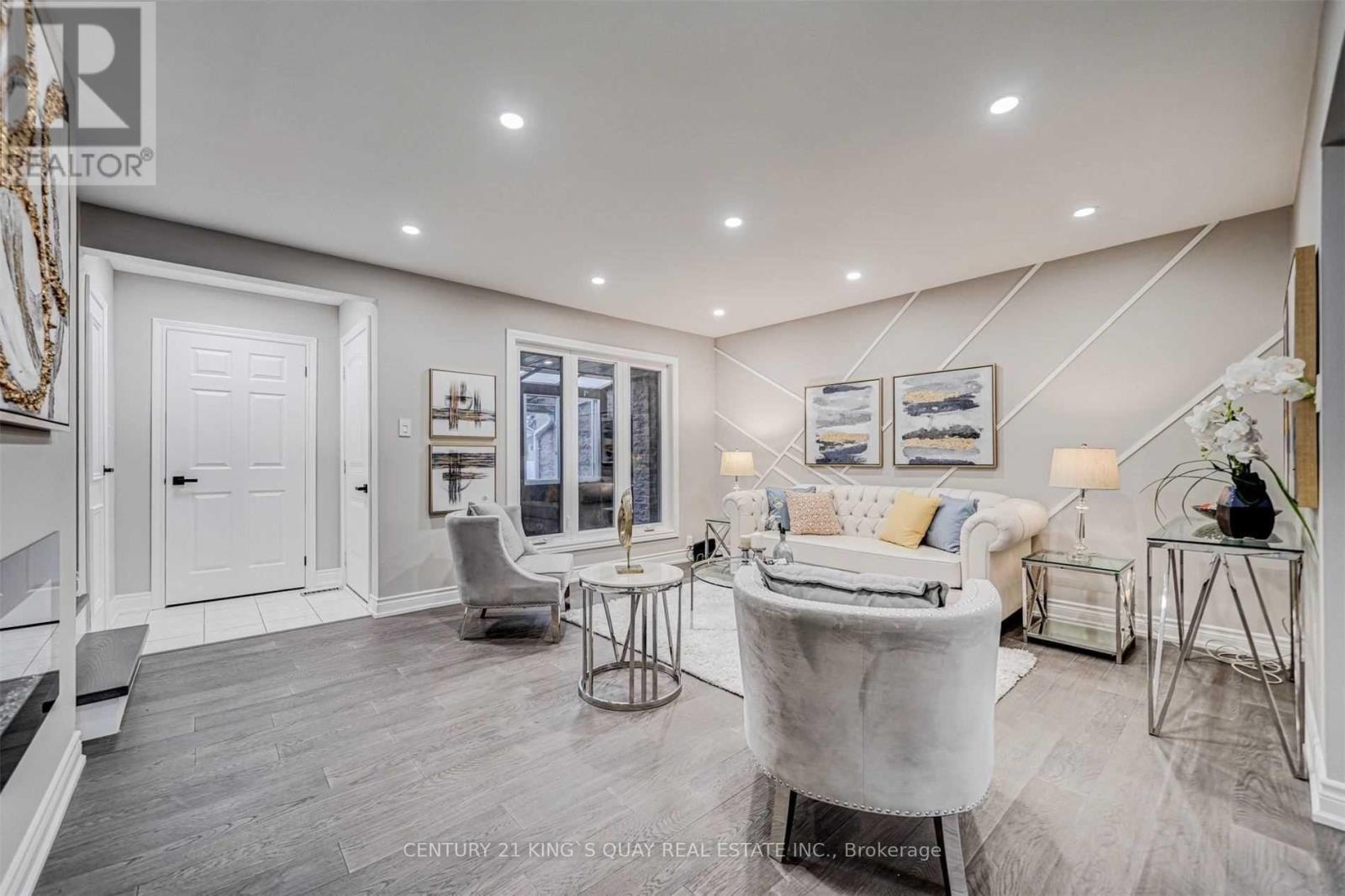 14 Grenbeck Drive, Toronto, ON - Indoor Photo Showing Other Room