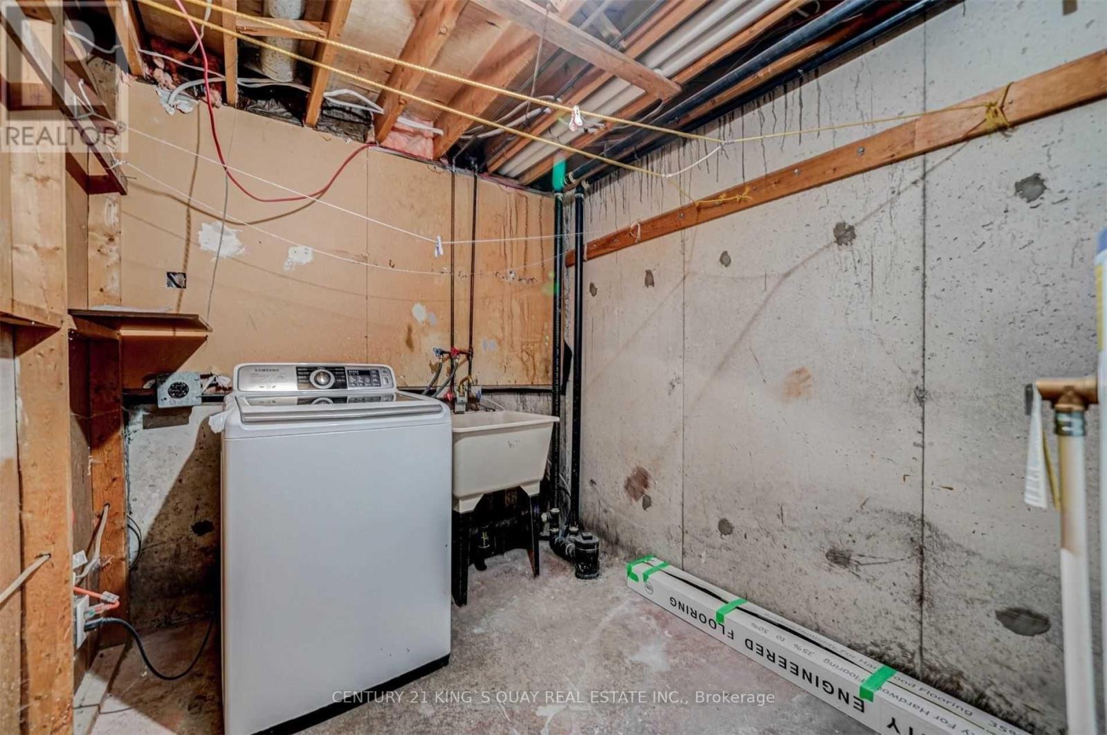14 Grenbeck Drive, Toronto, ON - Indoor Photo Showing Laundry Room