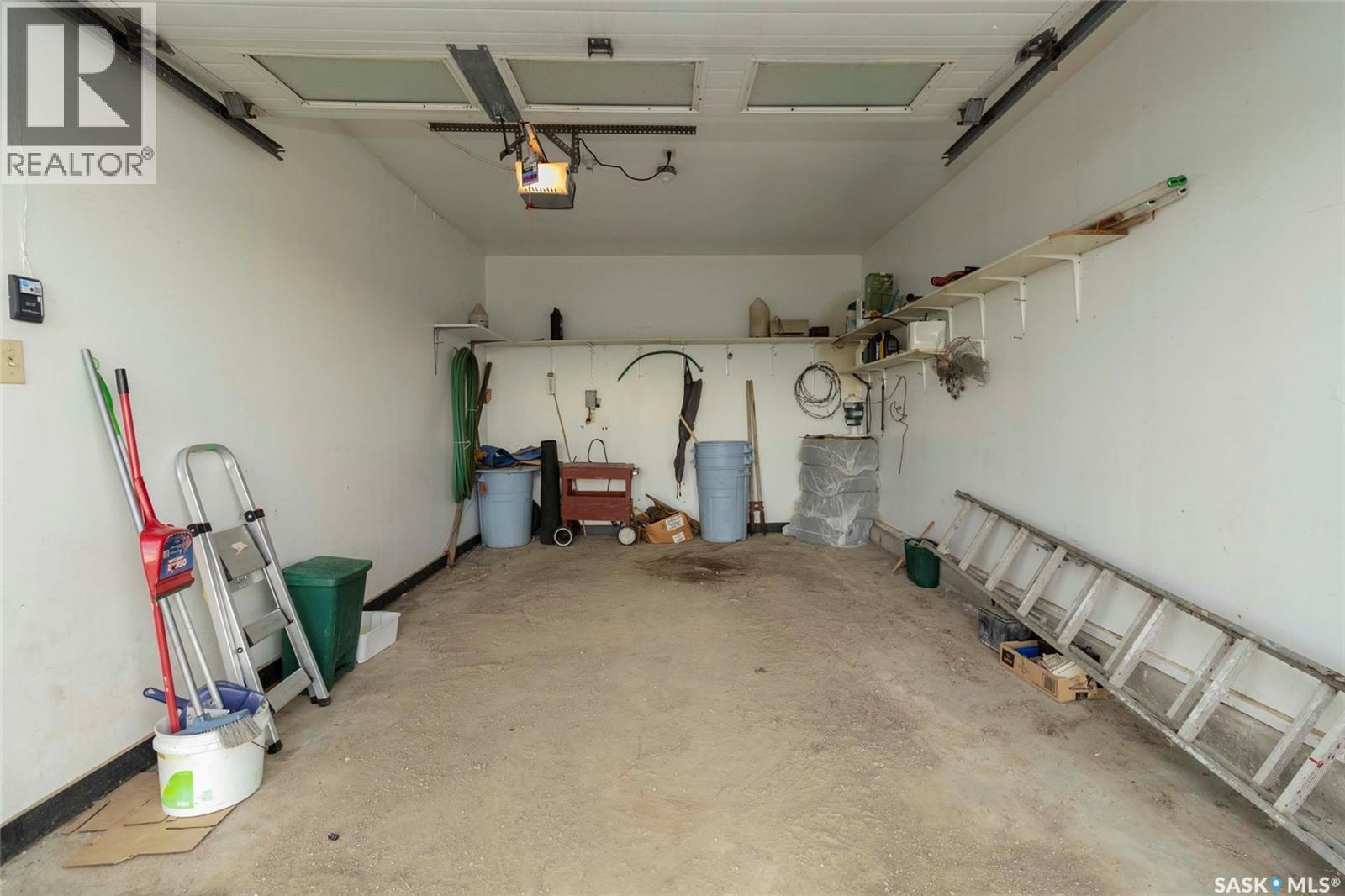 Bittner Acreage, Corman Park Rm No. 344, SK - Indoor Photo Showing Garage