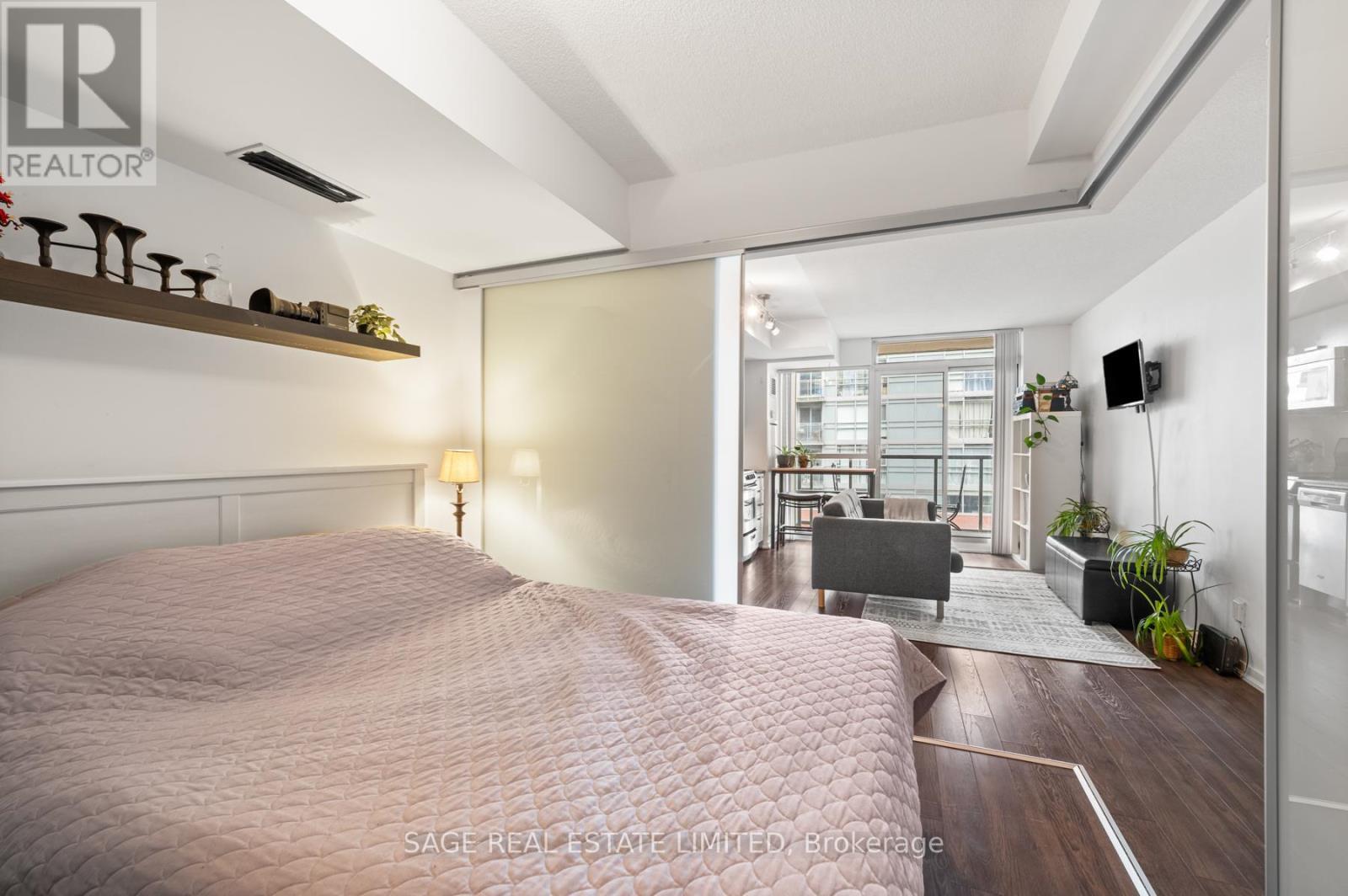 710 - 68 Abell Street, Toronto, ON - Indoor Photo Showing Bedroom