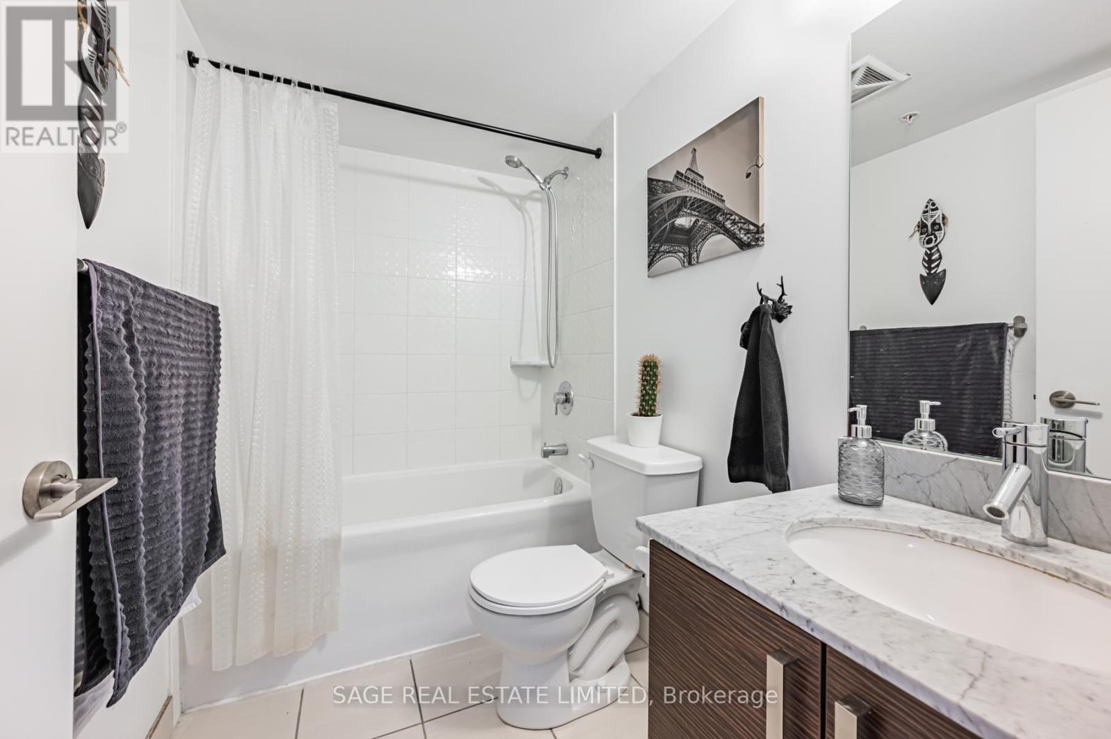 710 - 68 Abell Street, Toronto, ON - Indoor Photo Showing Bathroom