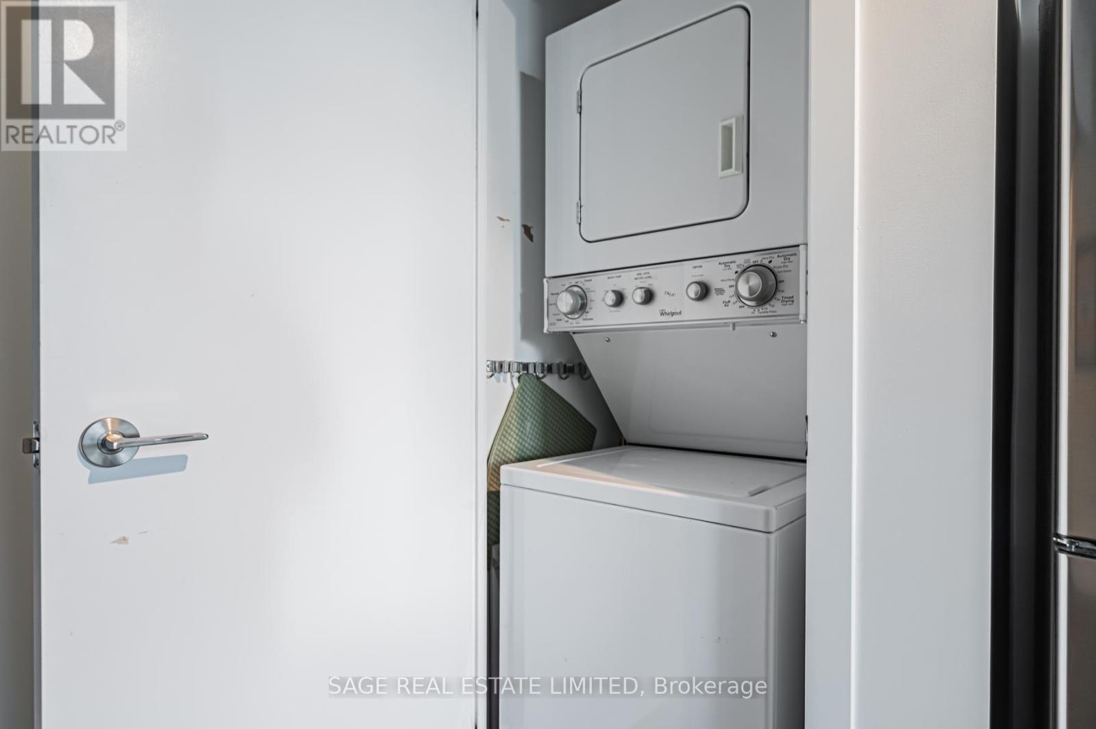 710 - 68 Abell Street, Toronto, ON - Indoor Photo Showing Laundry Room