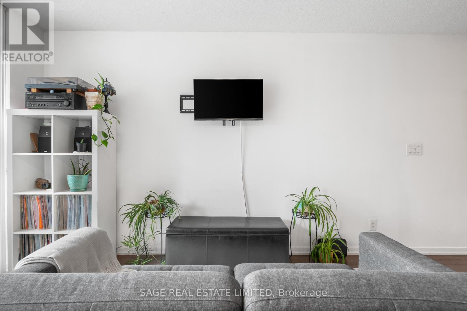 710 - 68 Abell Street, Toronto, ON - Indoor