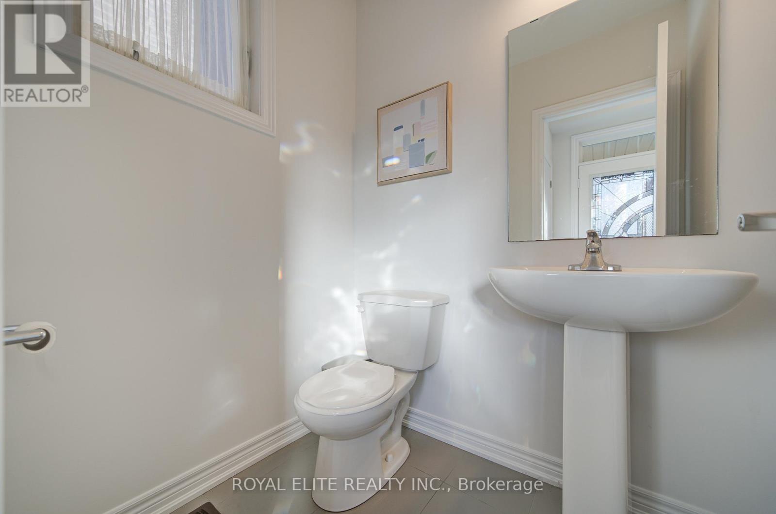 51 Albert Lewis Street, Markham, ON - Indoor Photo Showing Bathroom