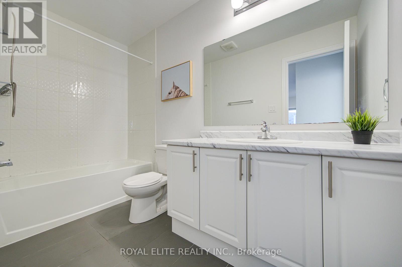 51 Albert Lewis Street, Markham, ON - Indoor Photo Showing Bathroom
