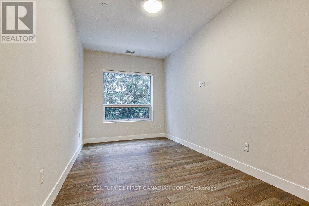 108 - 1696 Fiddlehead Place, London North (North R), ON - Indoor Photo Showing Other Room