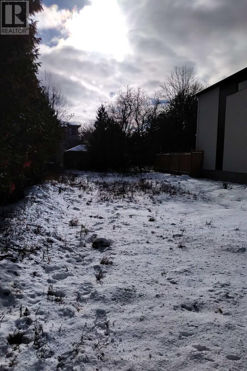 1544 Kilborn Avenue, Ottawa, ON