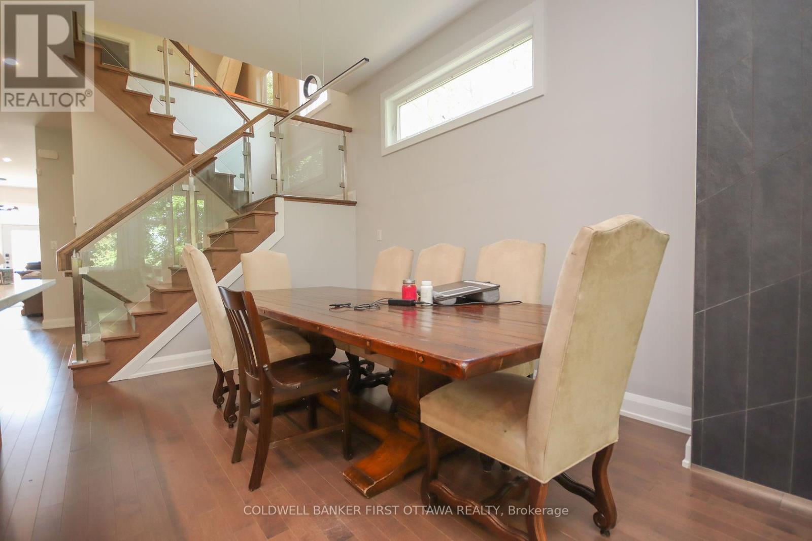 165 Wesley Avenue, Ottawa, ON - Indoor Photo Showing Dining Room
