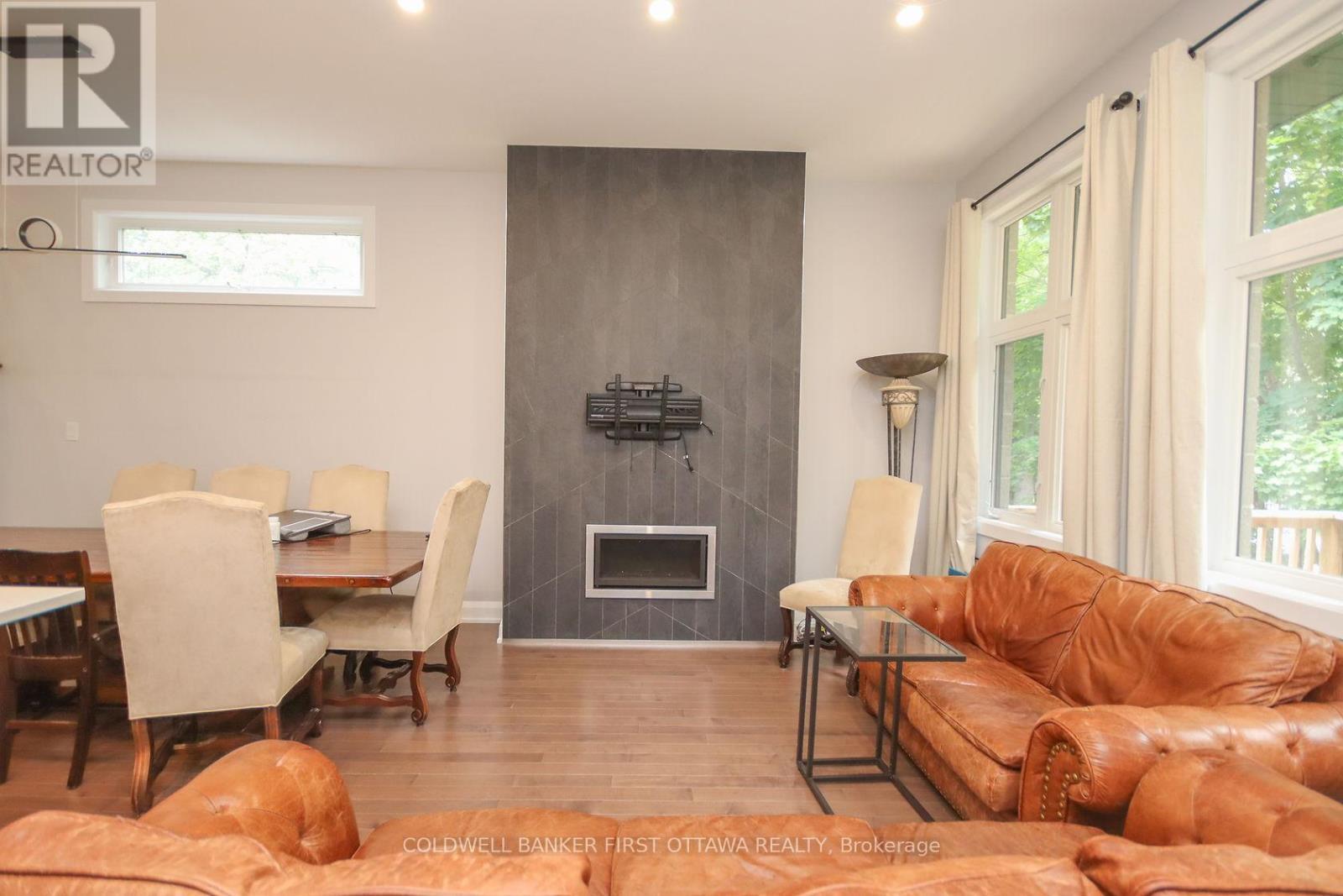 165 Wesley Avenue, Ottawa, ON - Indoor Photo Showing Other Room