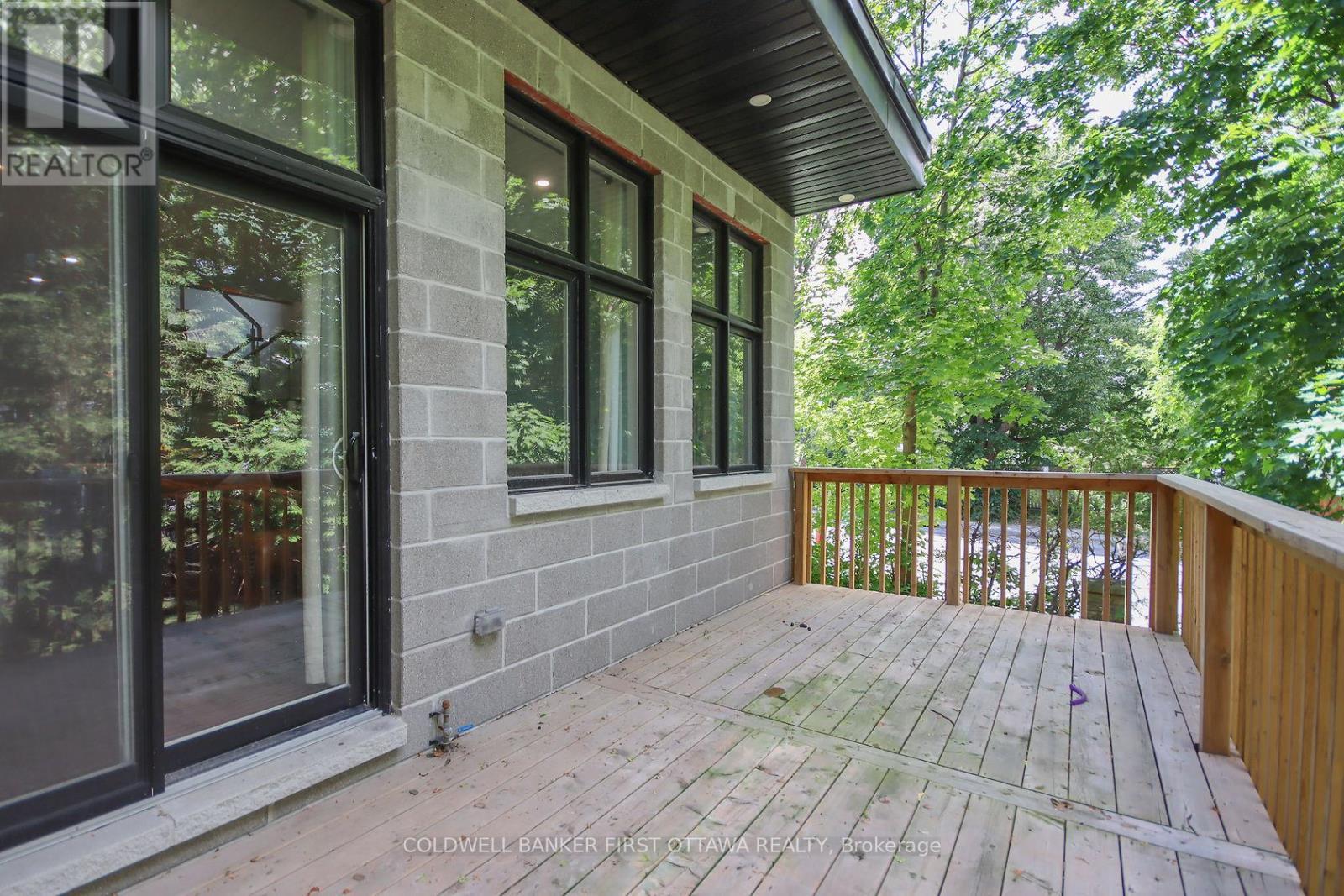 165 Wesley Avenue, Ottawa, ON - Outdoor With Exterior