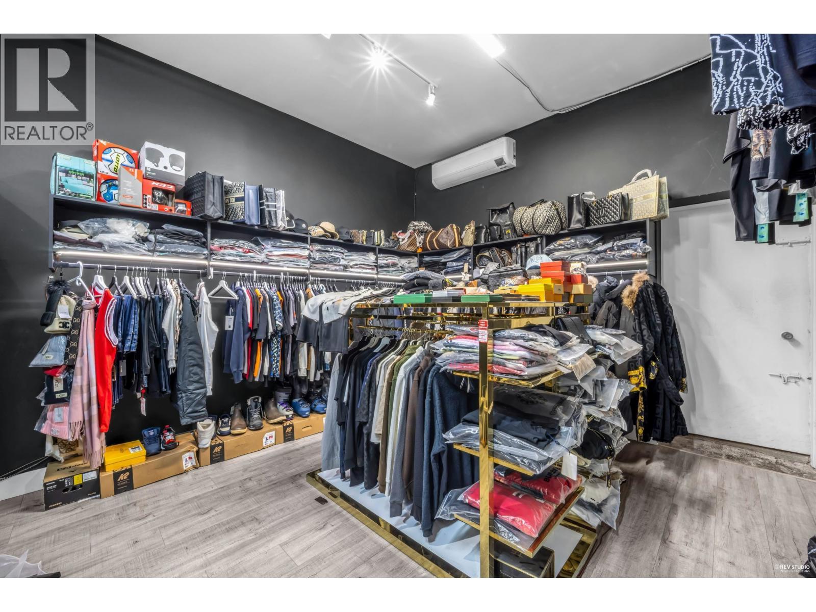 3243 W Broadway, Vancouver, BC