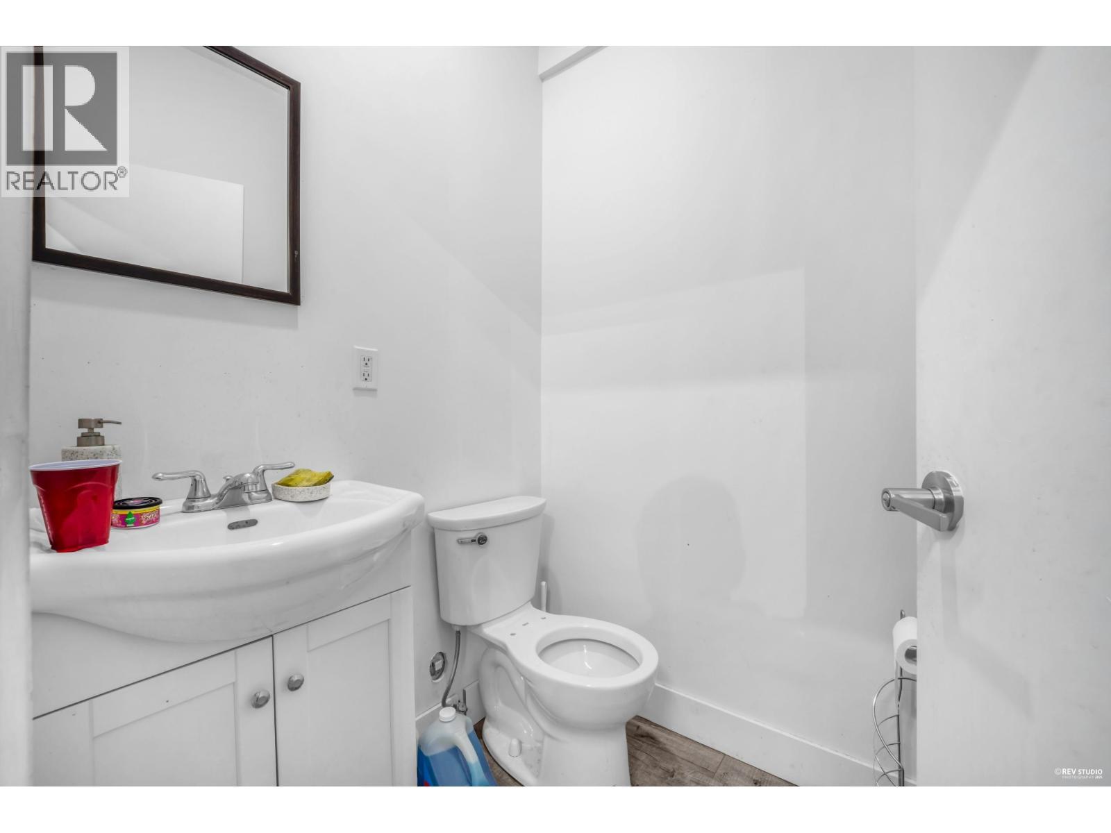 3243 W Broadway, Vancouver, BC