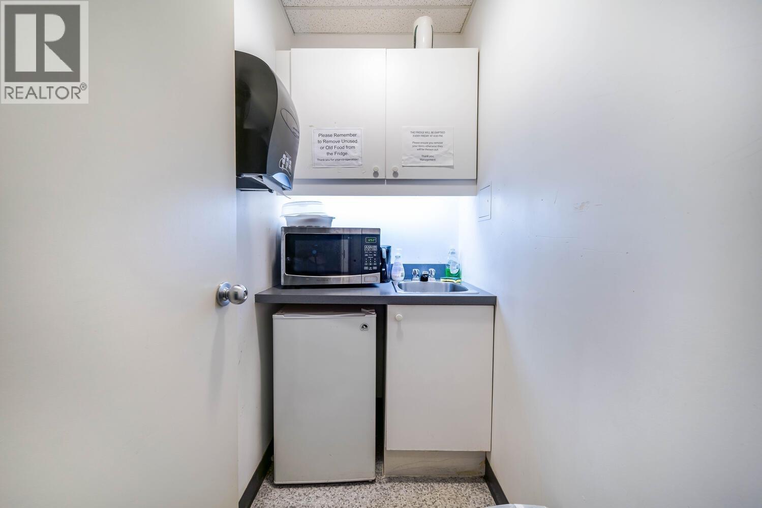 614 938 Howe Street, Vancouver, BC