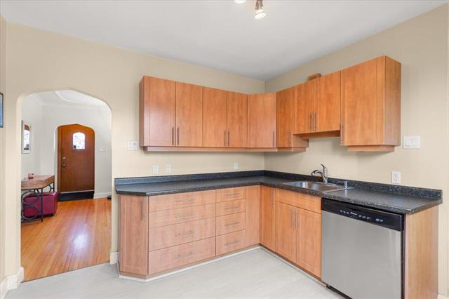 901 Dominion St, Winnipeg, MB